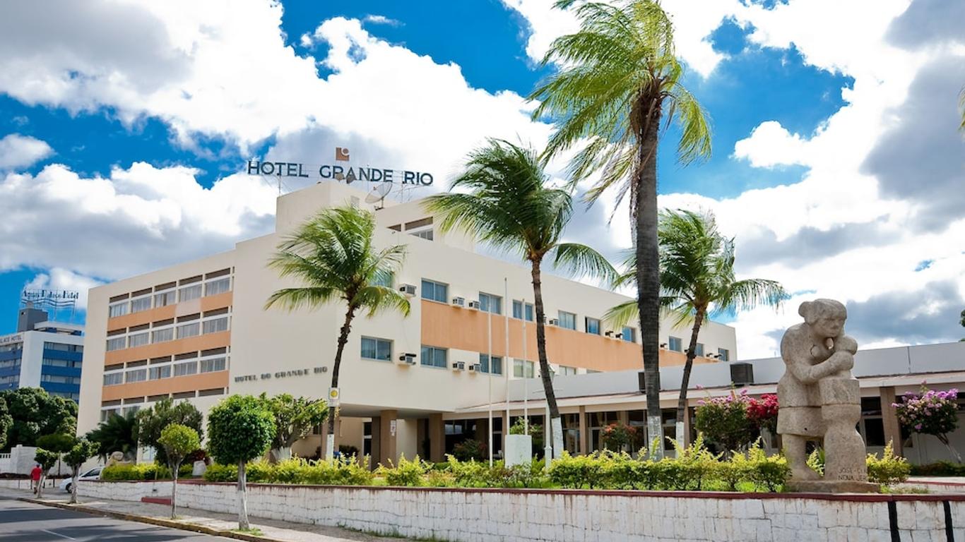 Fachada do Grande Rio Hotel em Petrolina
